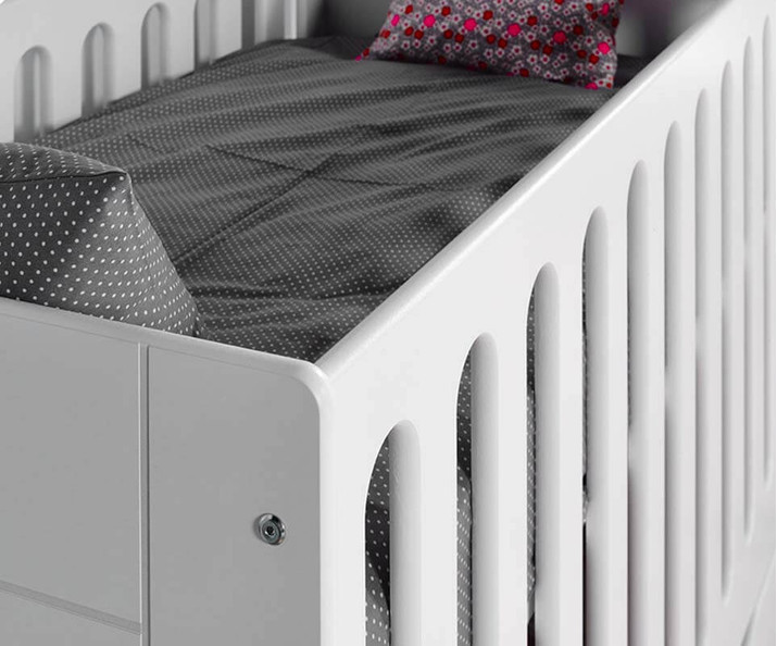 Mitwachsendes Babybett Plume Detail