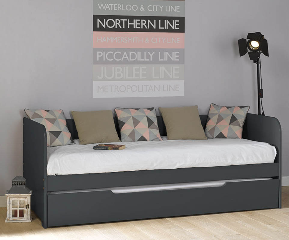 Ausziehbett Bali aus massivholz für Kinderzimmer